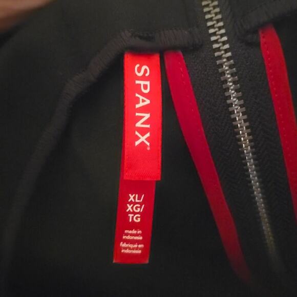 Spanx Leather Like Mixed Media Fitted Sheath Dress Size Medium M Black new! - Picture 10 of 12